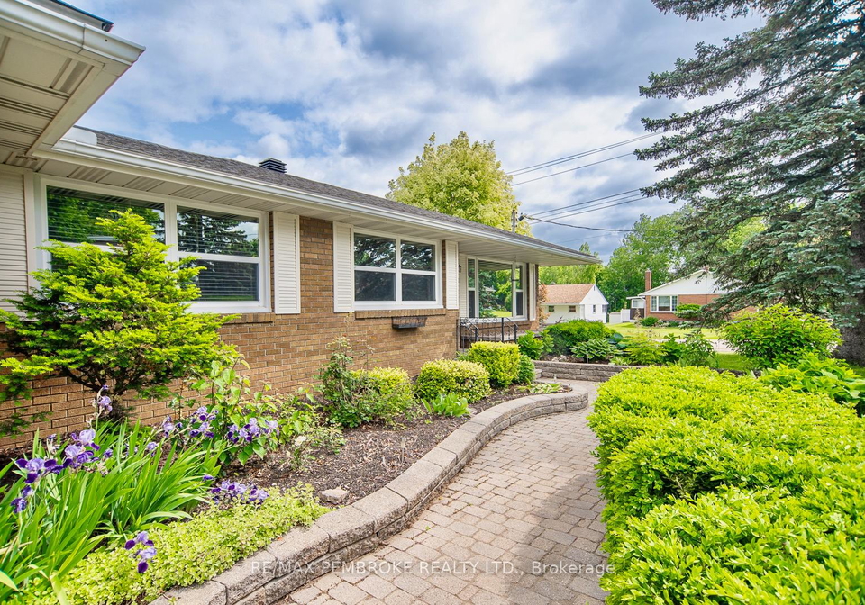 545-herbert-street-pembroke-ontario-x12218885