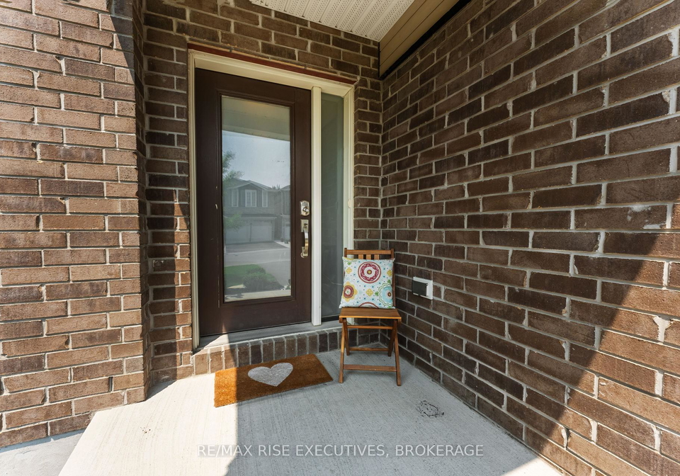 204-clipper-court-kingston-ontario-x12218924