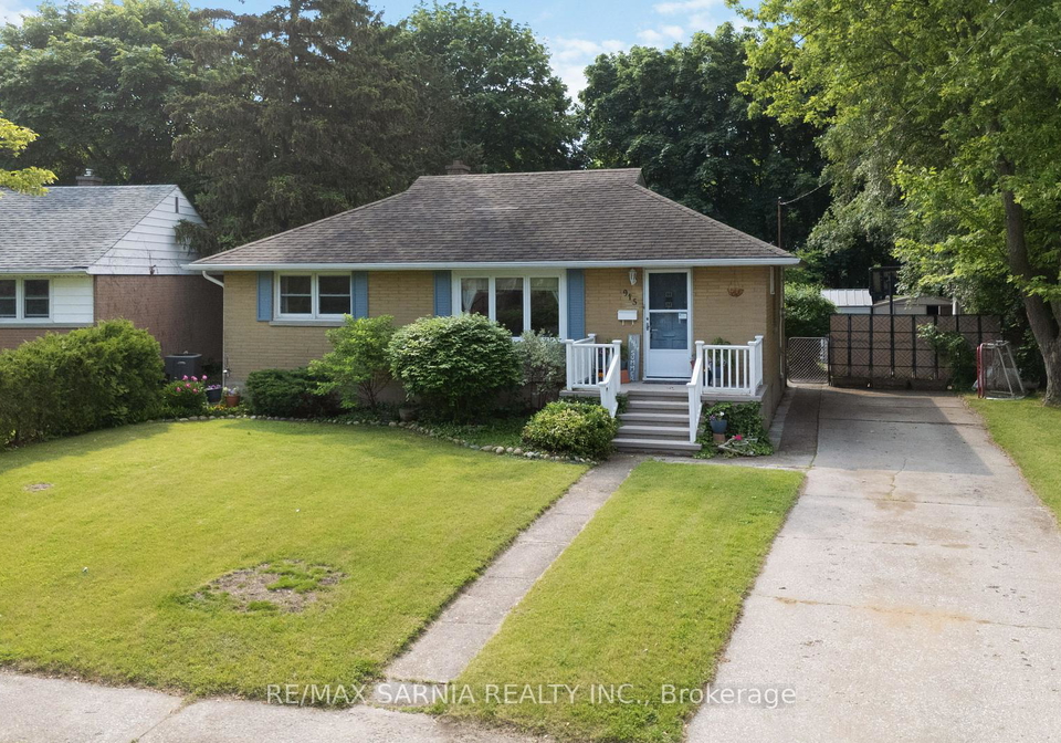 915-beverley-road-sarnia-ontario-x12219612