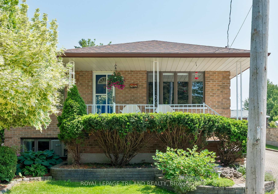 107-alice-street-lucan-biddulph-ontario-x12219948