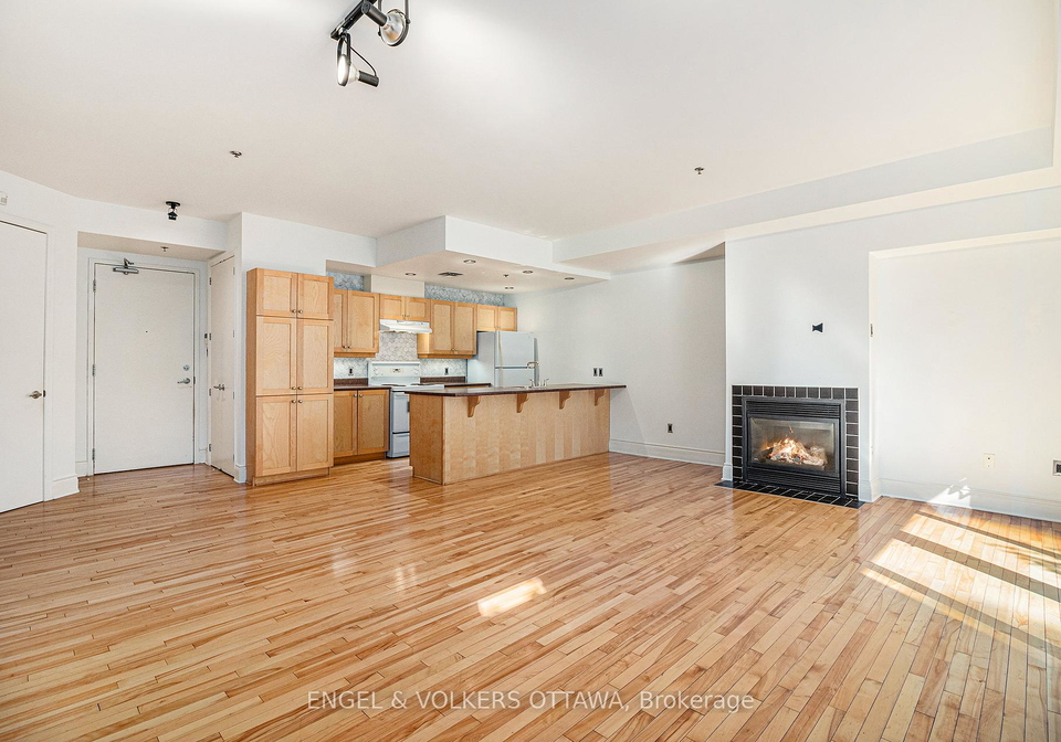 400-mcleod-street-ottawa-ontario-x12220447