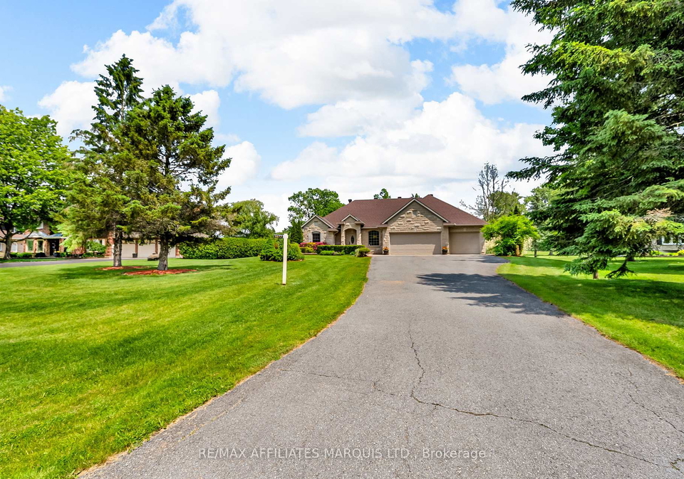 6677-sutherland-avenue-south-glengarry-ontario-x12220582