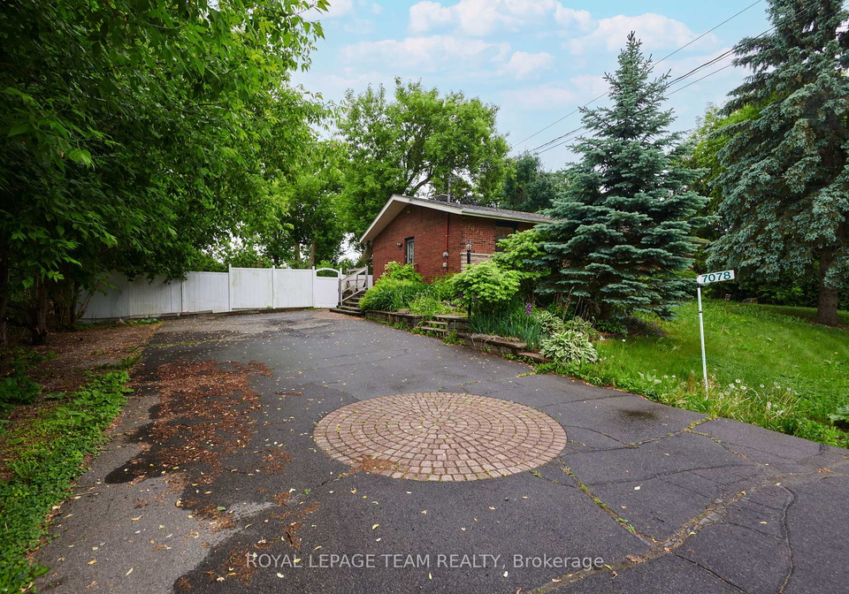 7078-mason-street-ottawa-ontario-x12220648