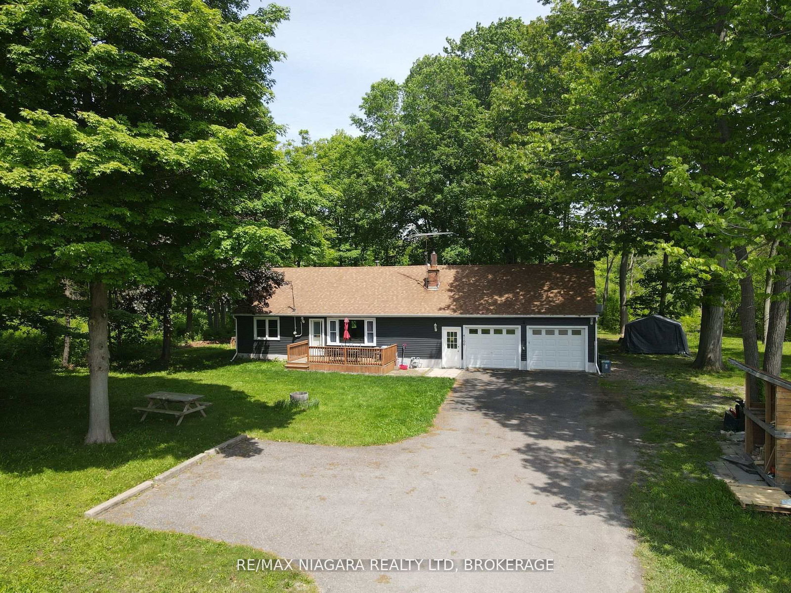 4106-garrison-road-fort-erie-ontario-x12220710