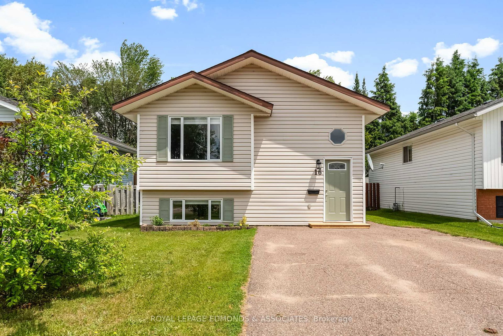 16-briarwood-drive-petawawa-ontario-x12221103