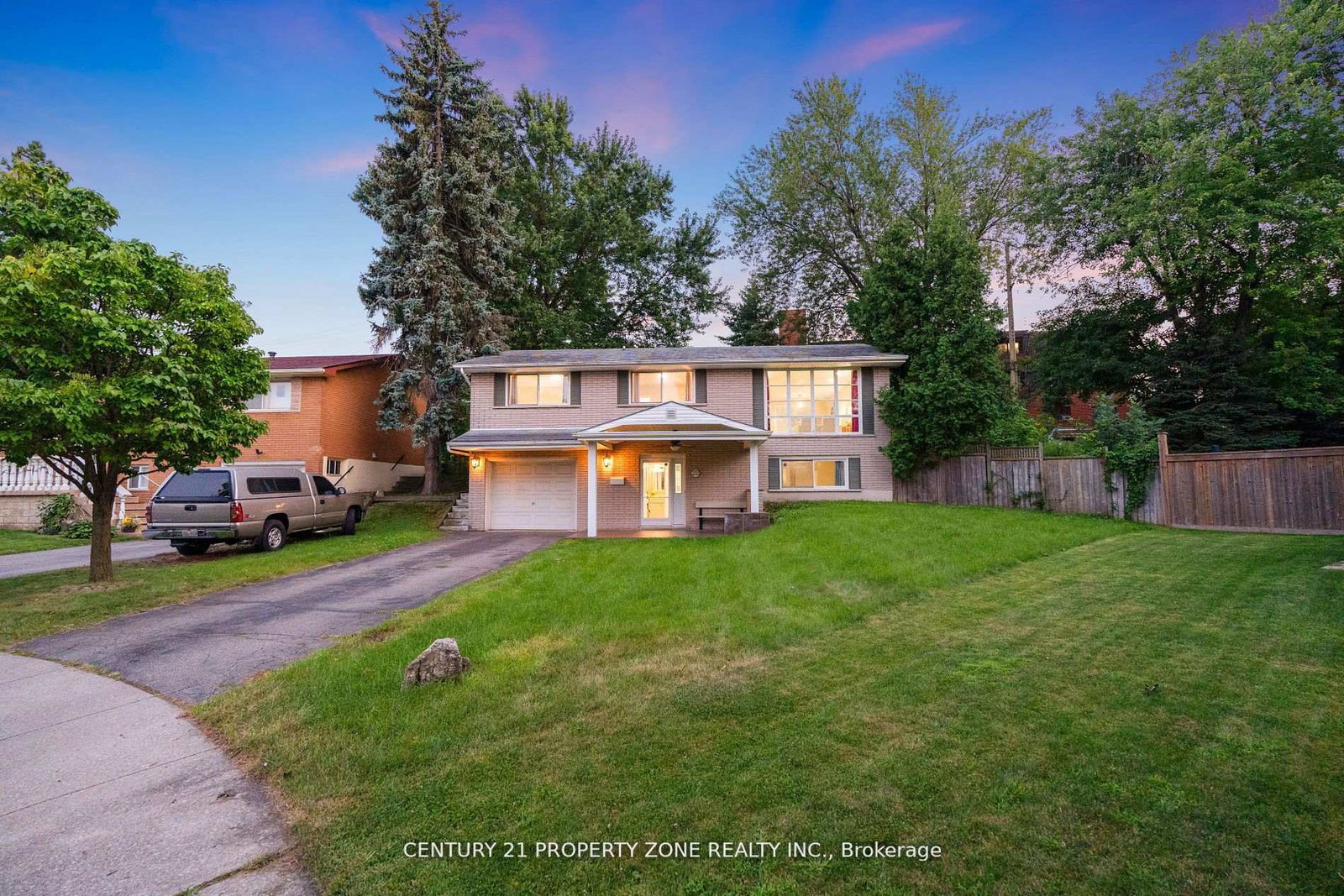 22-colonial-court-hamilton-ontario-x12221126