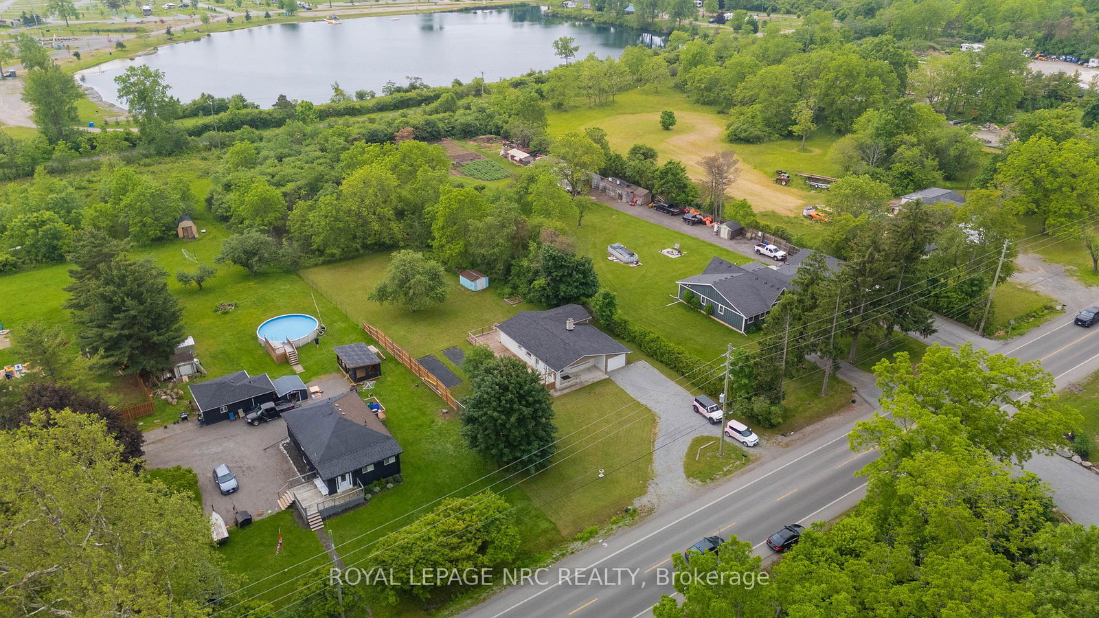 2303-dominion-road-fort-erie-ontario-x12221200
