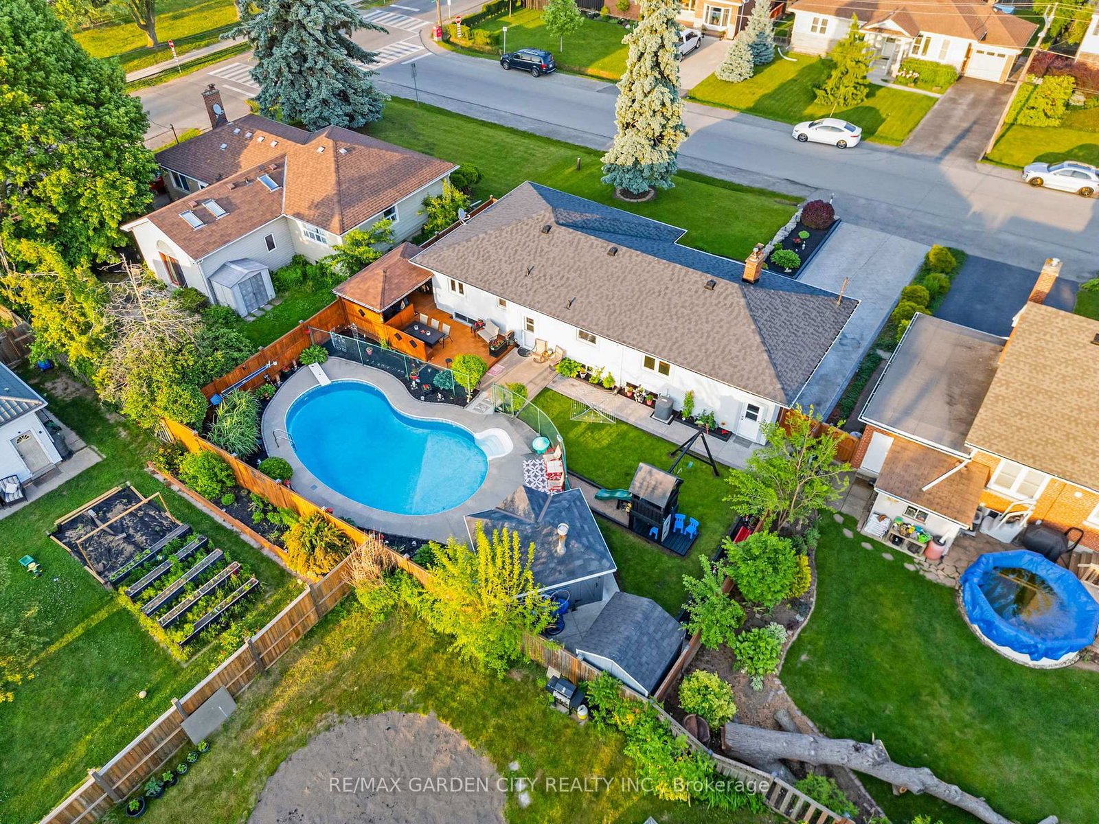 43-evergreen-avenue-hamilton-ontario-x12221239
