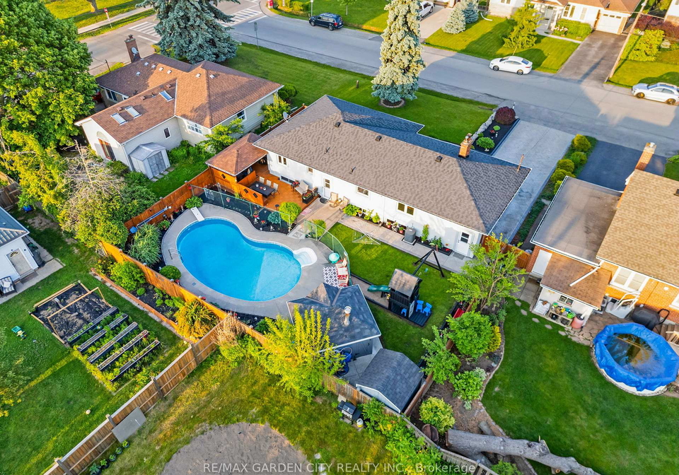 43-evergreen-avenue-hamilton-ontario-x12221239