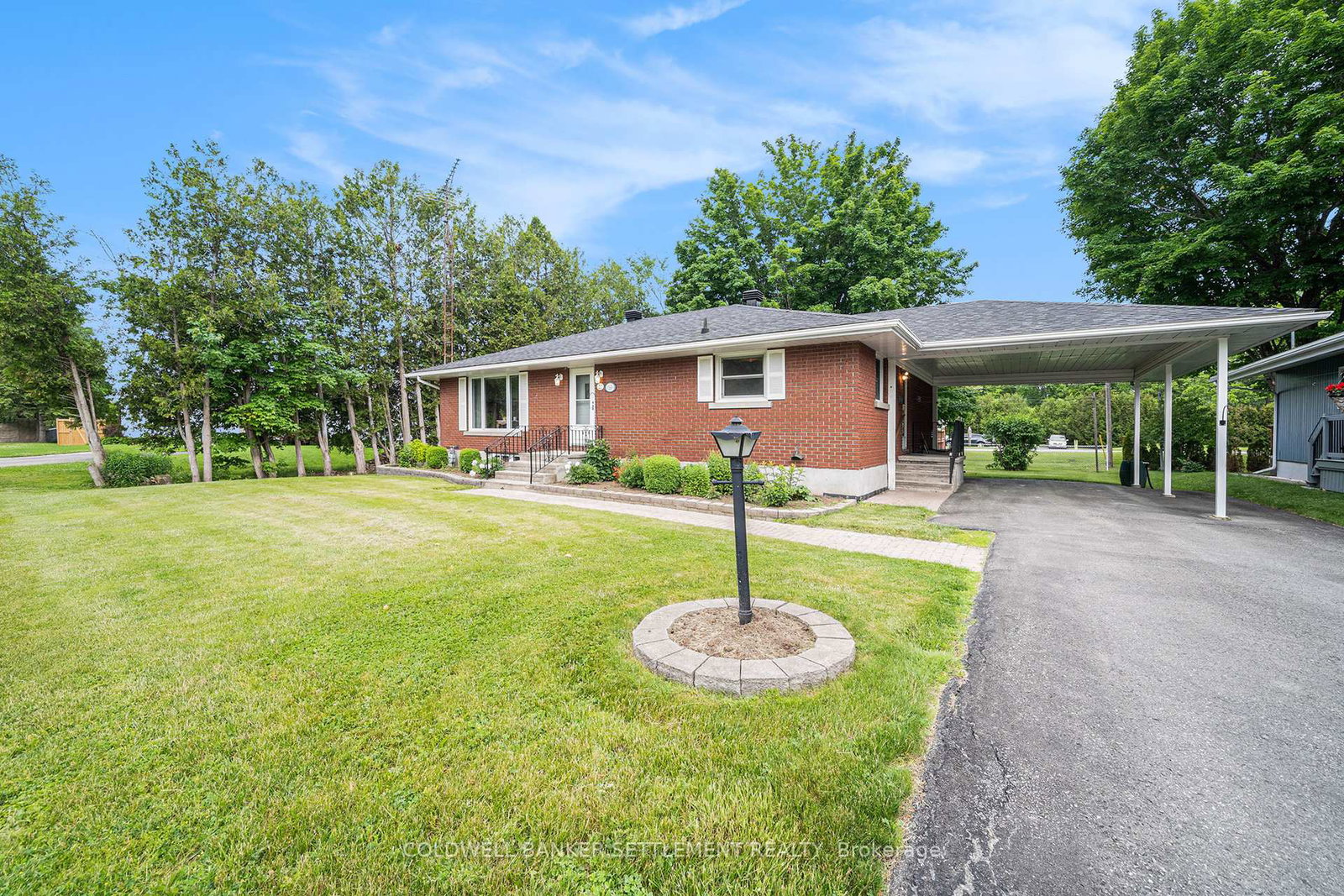 22-glenview-crescent-perth-ontario-x12221319