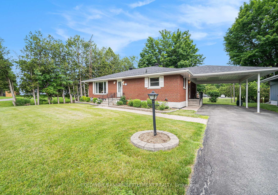 22-glenview-crescent-perth-ontario-x12221319
