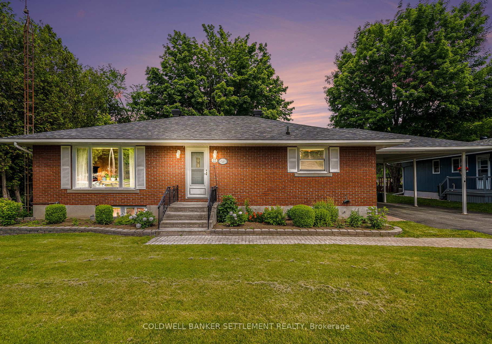 22-glenview-crescent-perth-ontario-x12221319
