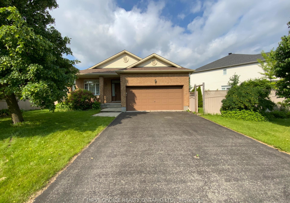 11-meadowcroft-crescent-ottawa-ontario-x12221487