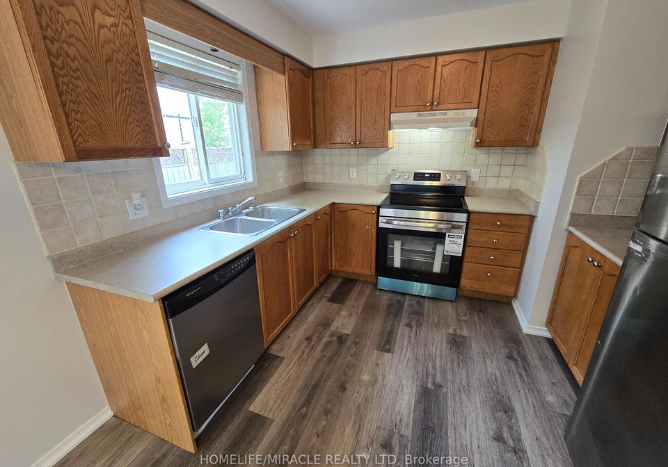 95-westmeadow-drive-kitchener-ontario-x12221603