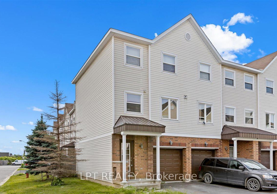 419-sadar-private-ottawa-ontario-x12221732