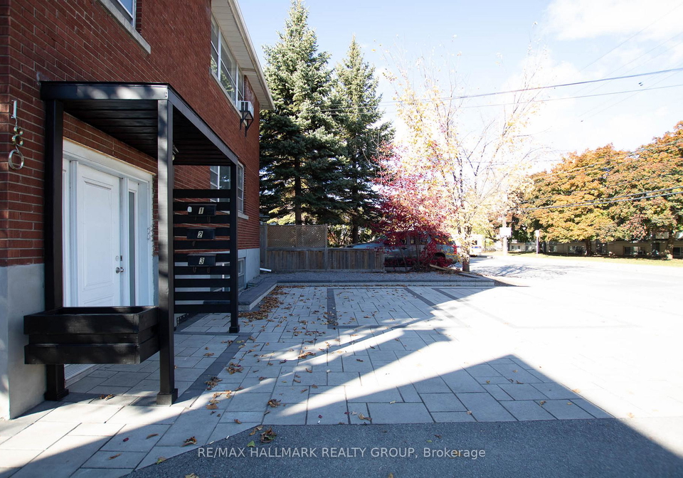 180-avenue-ottawa-ontario-x12222023