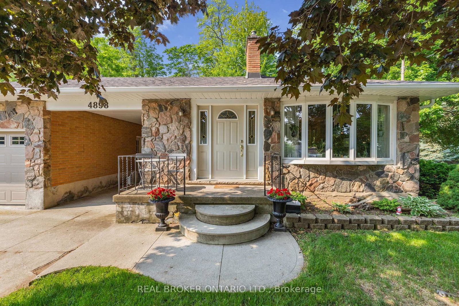 4898-king-street-lincoln-ontario-x12222363