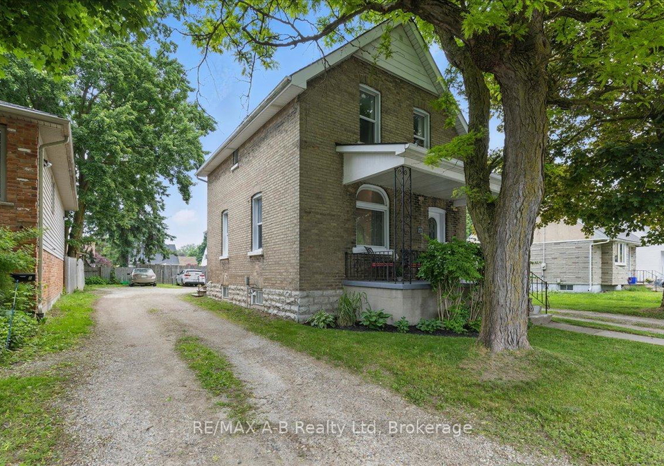 616-street-stratford-ontario-x12222379