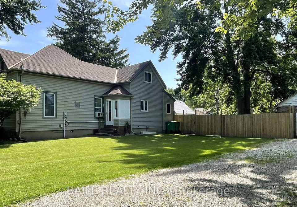 169-deane-street-southwest-middlesex-ontario-x12222399
