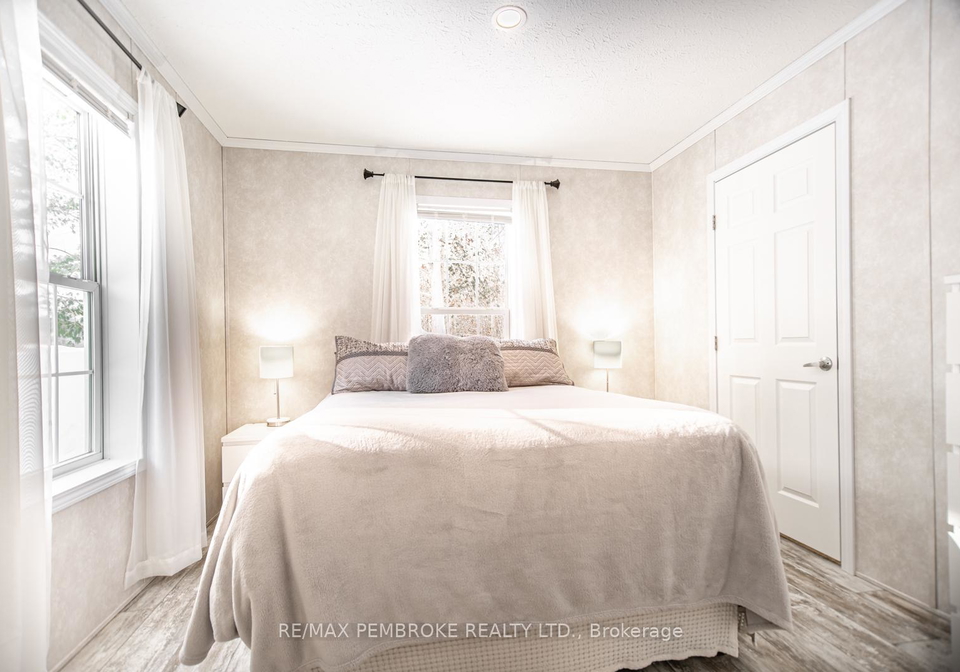 35272-highway-41-highway-north-algona-wilberforce-ontario-x12222606