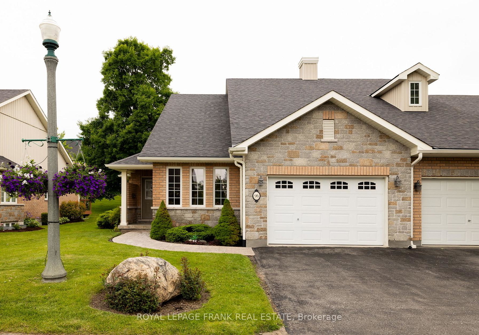 96-village-crescent-peterborough-west-ontario-x12222651