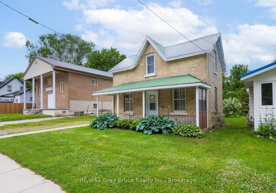 564-claude-street-south-bruce-peninsula-ontario-x12222909