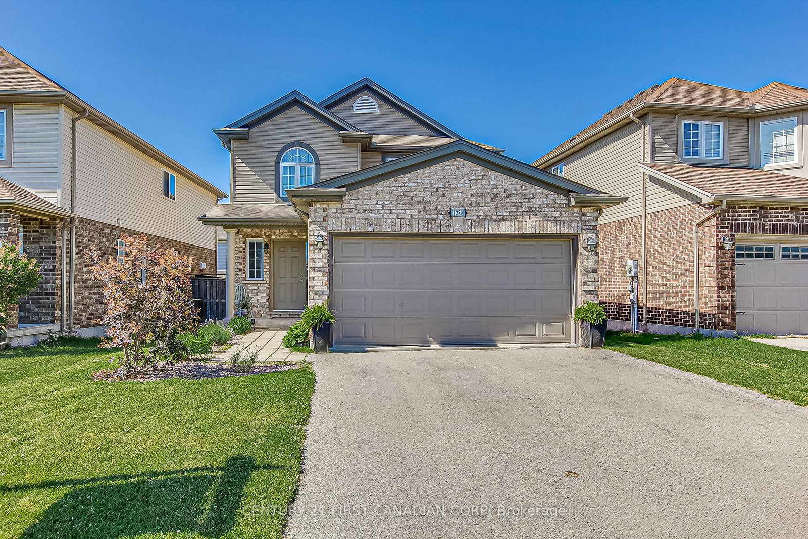1289-lawson-road-london-north-ontario-x12222940