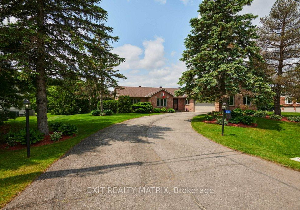 842-apple-lane-ottawa-ontario-x12223093