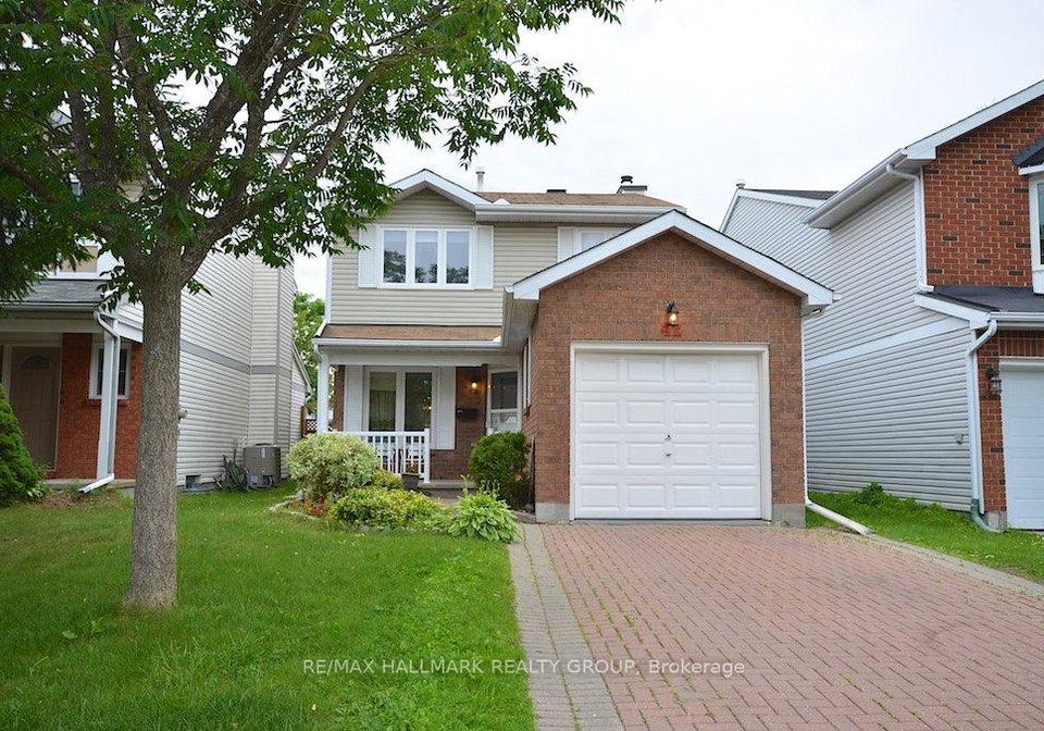 42-saddle-crescent-ottawa-ontario-x12223173