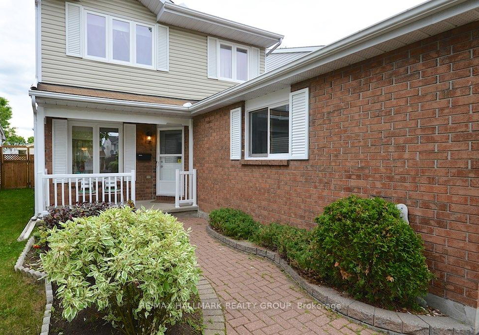 42-saddle-crescent-ottawa-ontario-x12223173