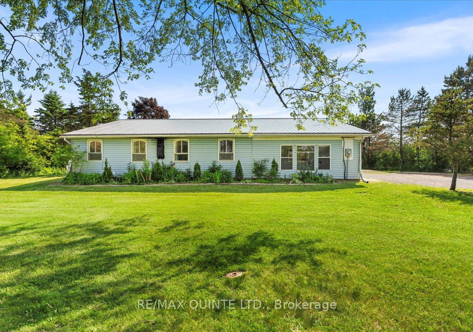 20-county-road-17-prince-edward-county-ontario-x12223401