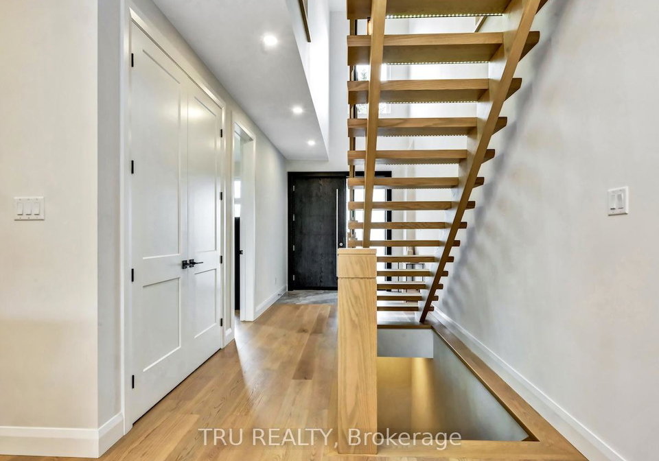 34-granton-avenue-ottawa-ontario-x12223418