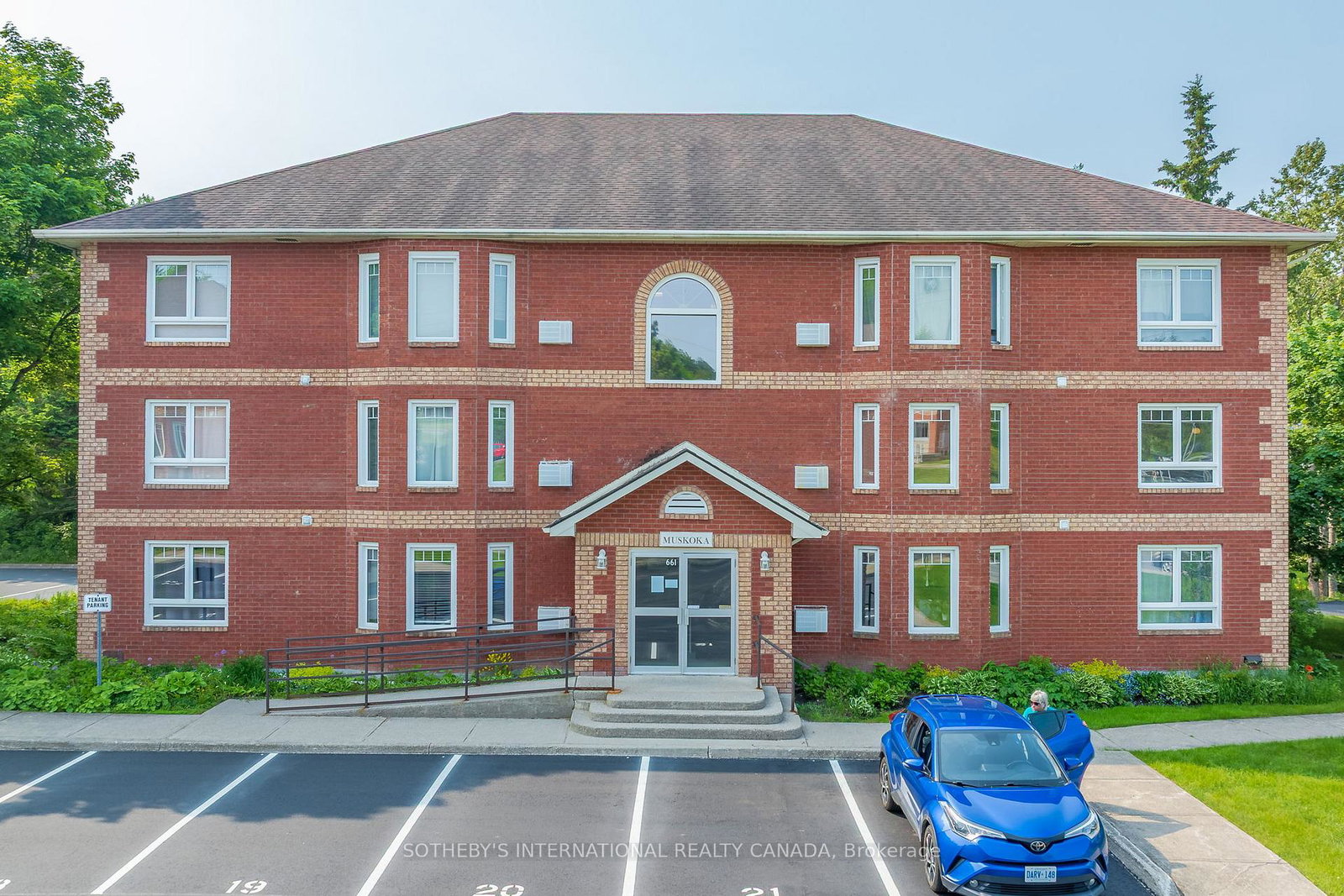 661-cedar-lane-bracebridge-ontario-x12223585