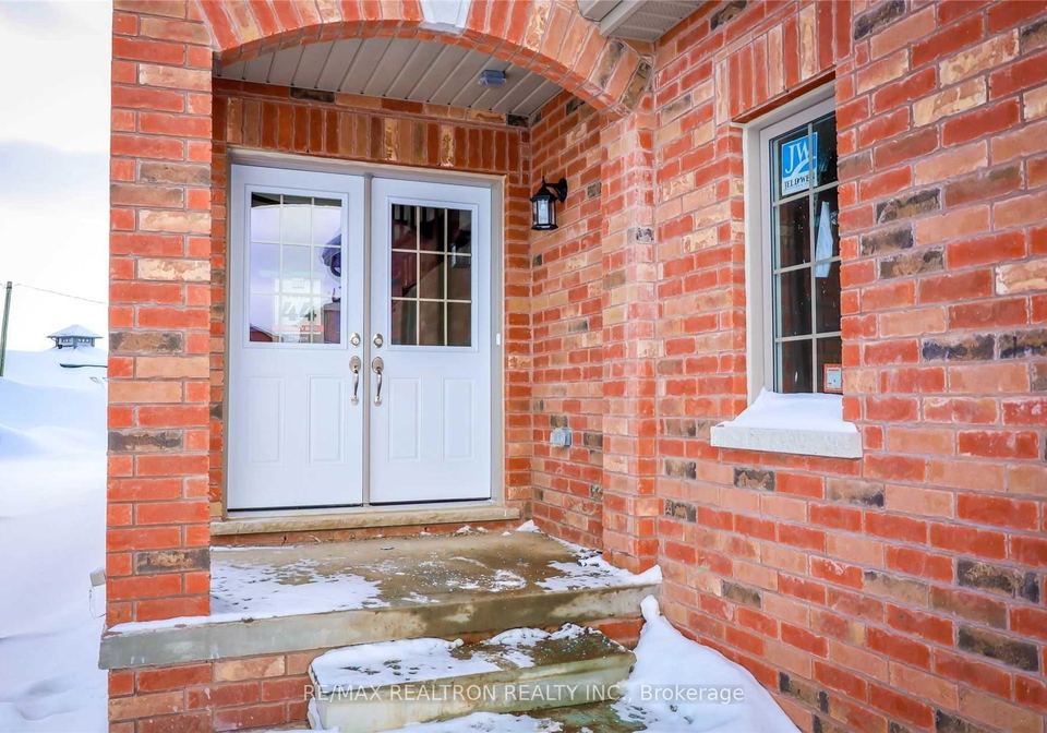 52-carew-boulevard-kawartha-lakes-ontario-x12223591