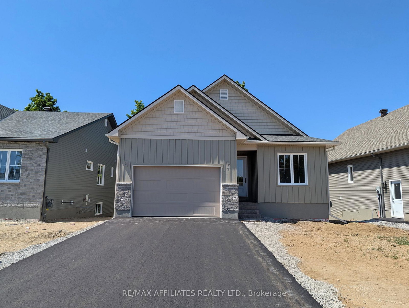 97-rabb-street-smiths-falls-ontario-x12223613