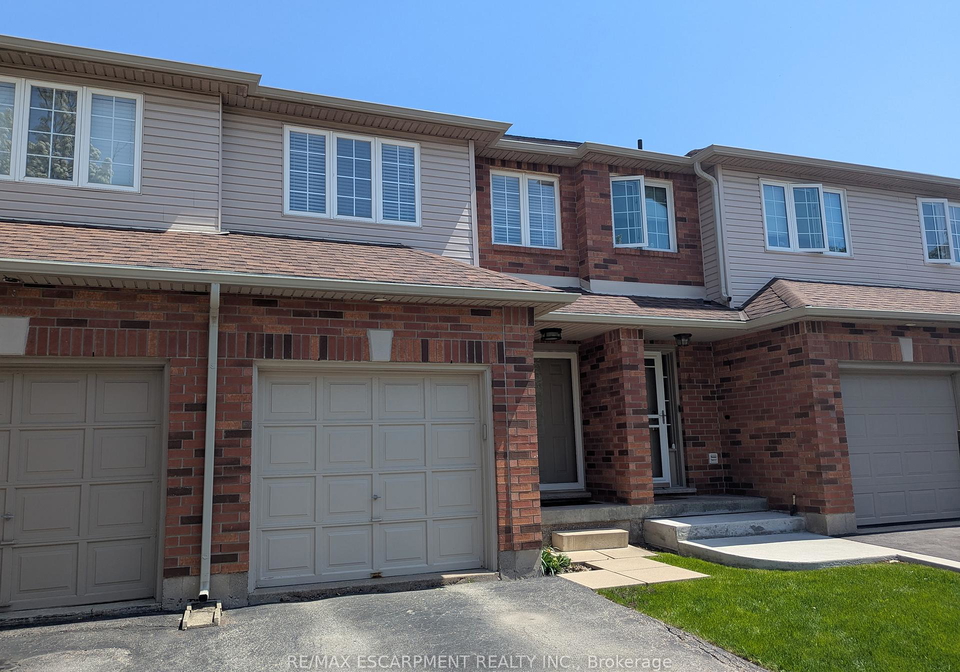 174-highbury-drive-hamilton-ontario-x12223802