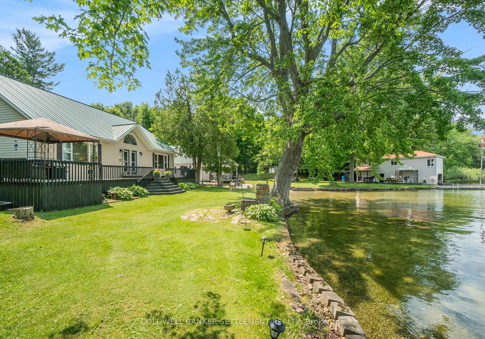 14-r15-road-rideau-lakes-ontario-x12223907
