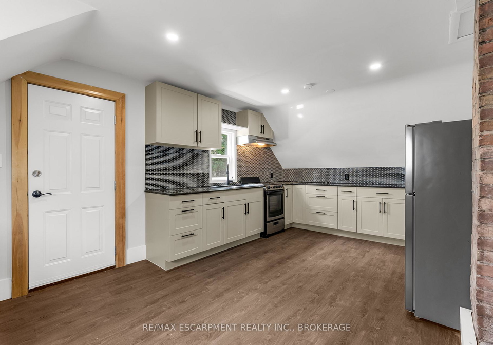 26-dacotah-street-st-catharines-ontario-x12224278
