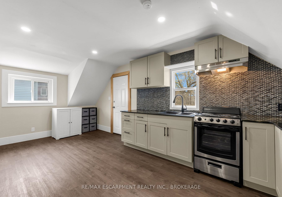 26-dacotah-street-st-catharines-ontario-x12224278