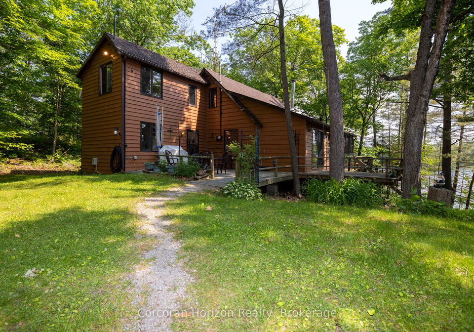 395-berwick-road-georgian-bay-ontario-x12224492
