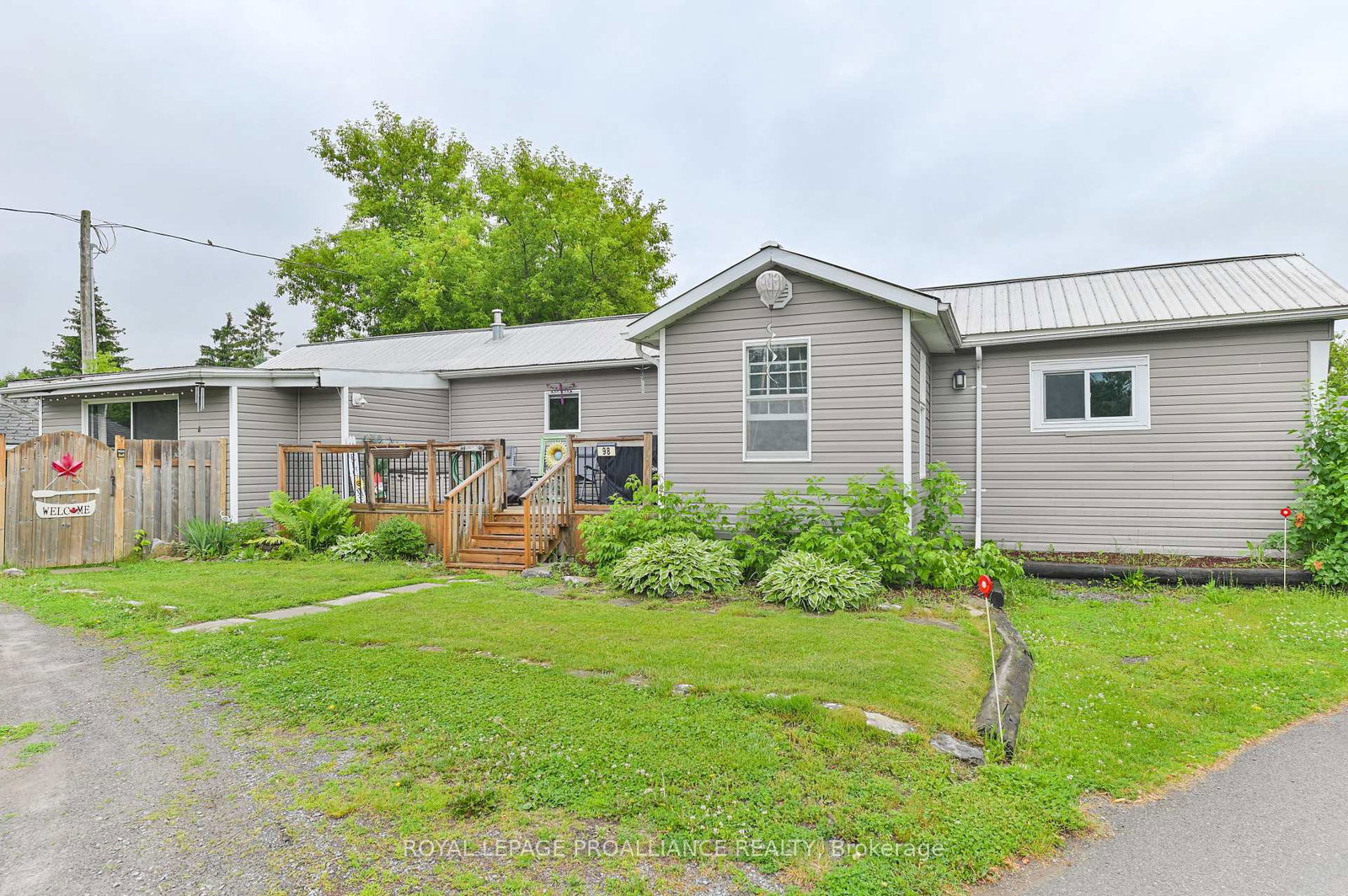 63-whites-road-quinte-west-ontario-x12224548