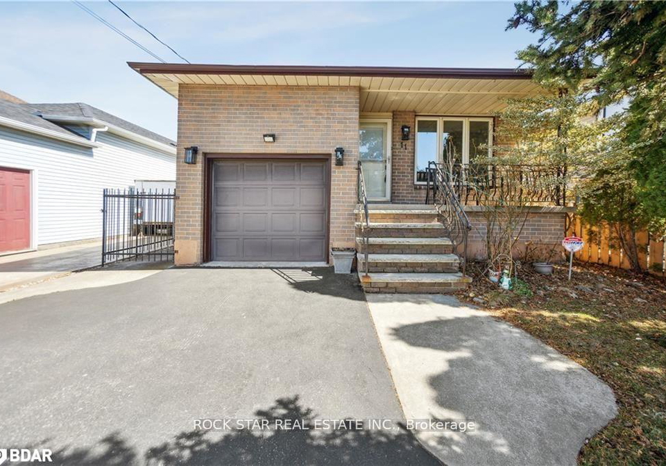 11-herbert-court-hamilton-ontario-x12225011