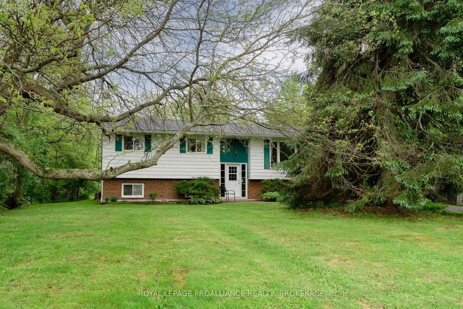 935-haig-road-front-of-leeds-seeleys-bay-ontario-x12225362