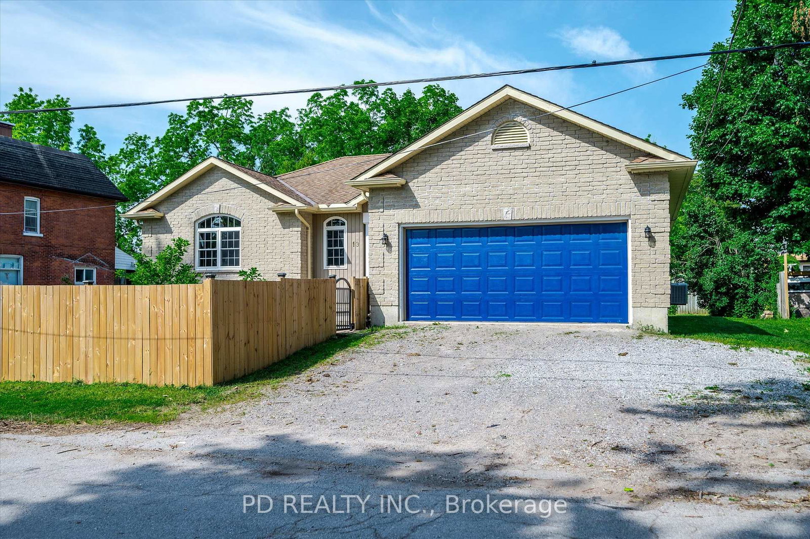19-george-st-street-n-kawartha-lakes-ontario-x12225389