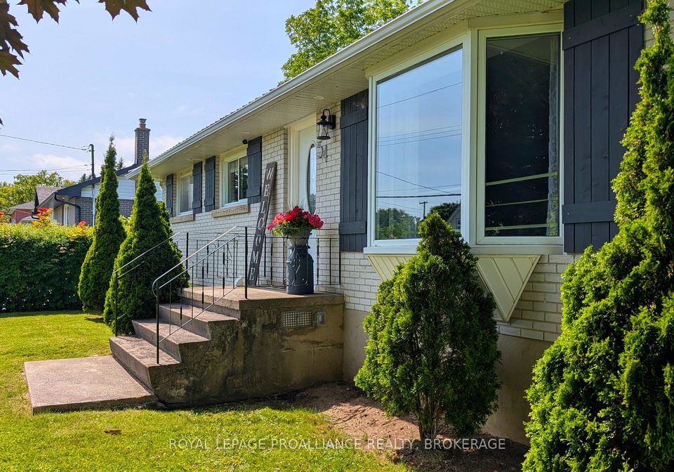54-amherst-drive-loyalist-ontario-x12225463