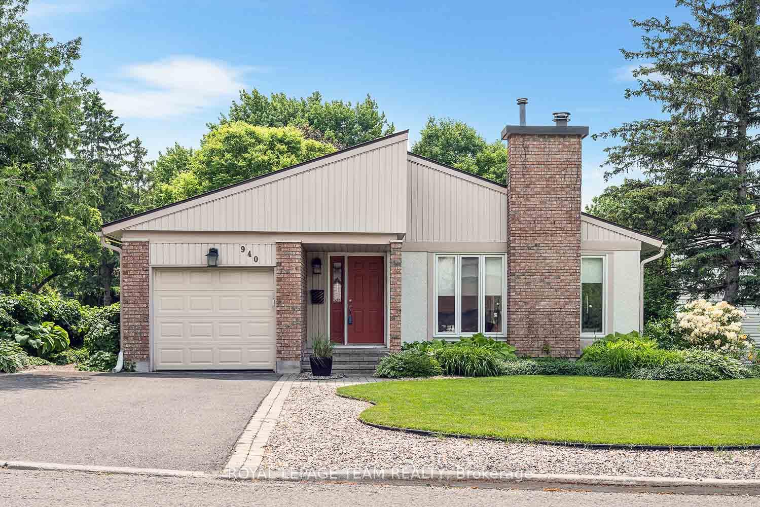 940-beauclaire-drive-ottawa-ontario-x12225814