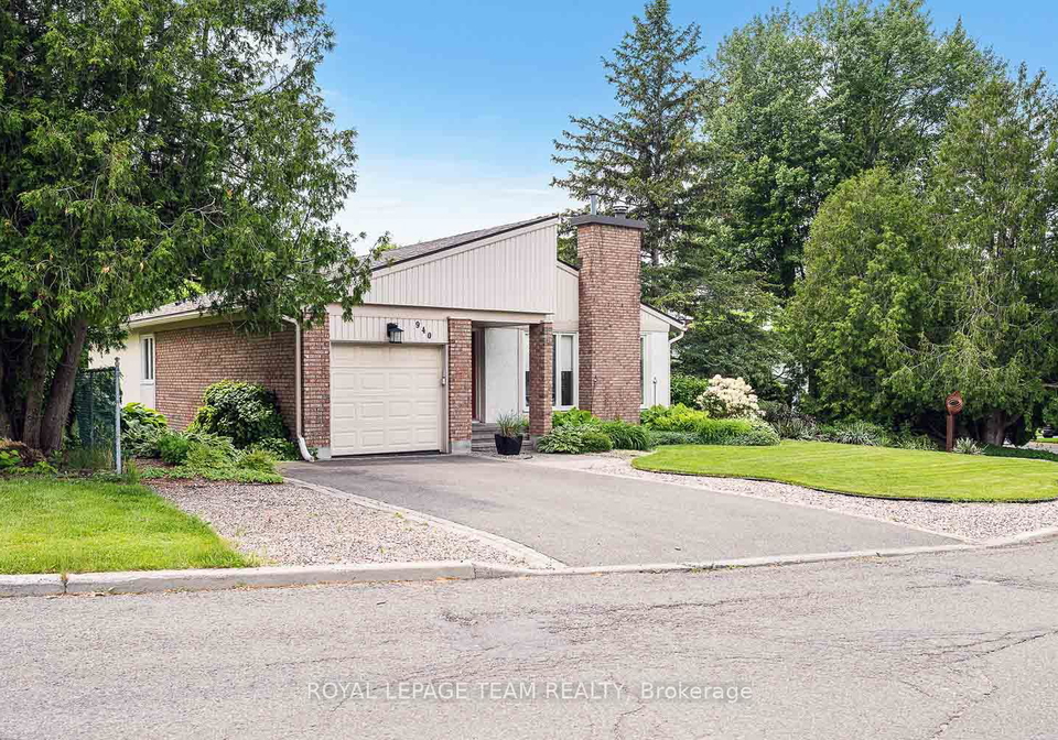 940-beauclaire-drive-ottawa-ontario-x12225814