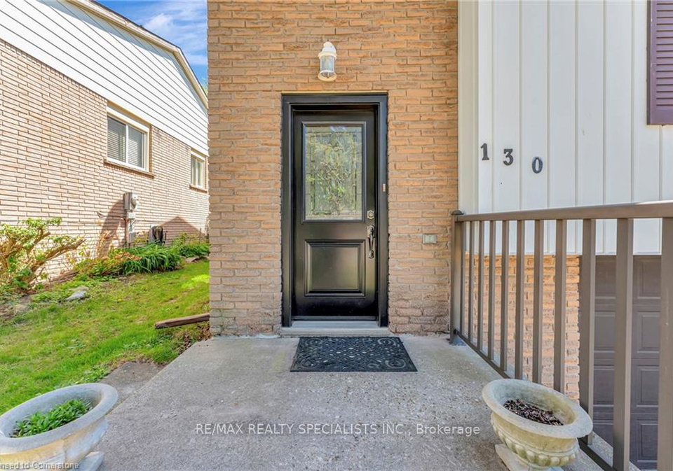 130-ashgrove-avenue-brantford-ontario-x12225965