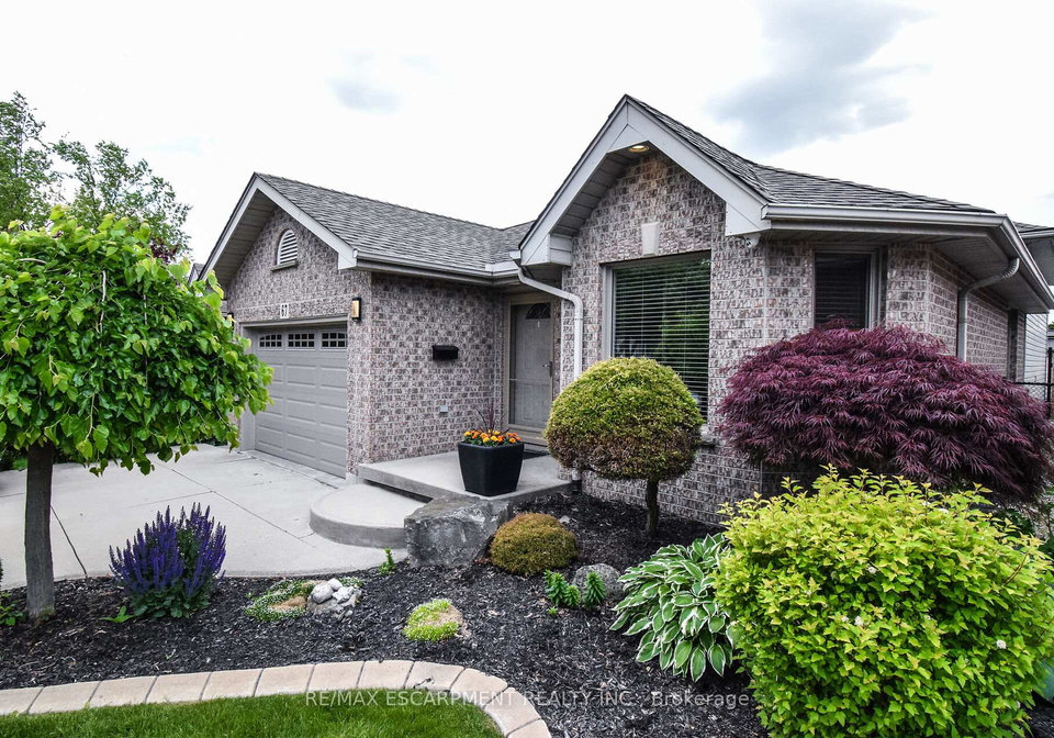 67-lawnhurst-drive-hamilton-ontario-x12226074