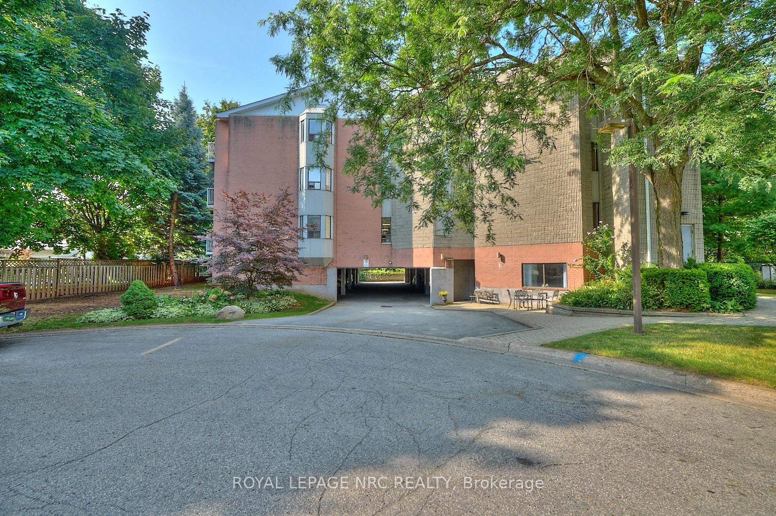 5-niagara-street-grimsby-ontario-x12226170